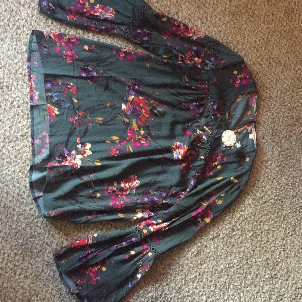 Brand new floral Blouse